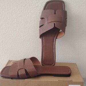 D- New Brown Leather Women's Sandals